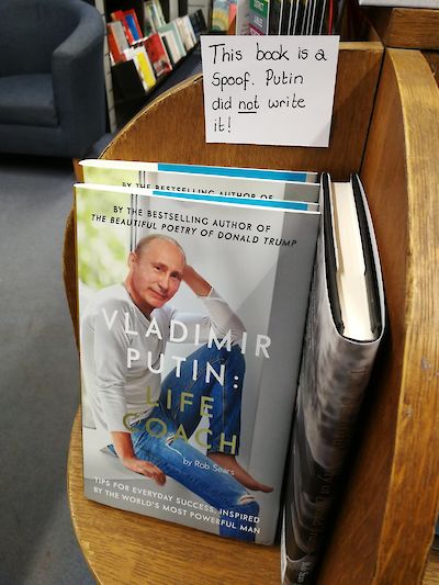 Vladimir Putin author mix-up tweet
